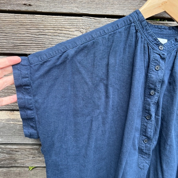 Uniqlo Navy Popover sleeveless blouse w/band collar: Size L - Picture 2 of 6